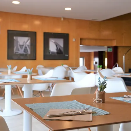 Port Azafata Valencia 4*
