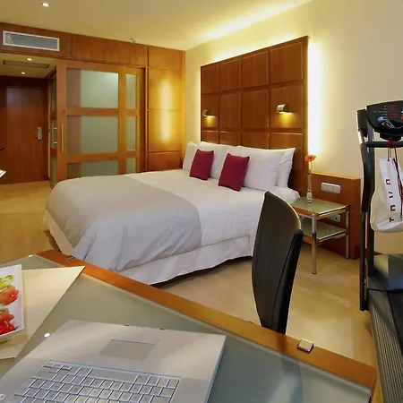 Hotel Port Azafata Valencia Manises