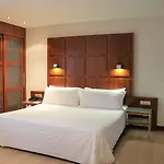 Otel Port Azafata Valencia 4*