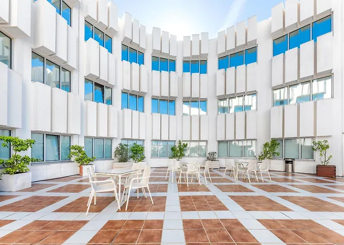 Port Azafata Valencia 4*