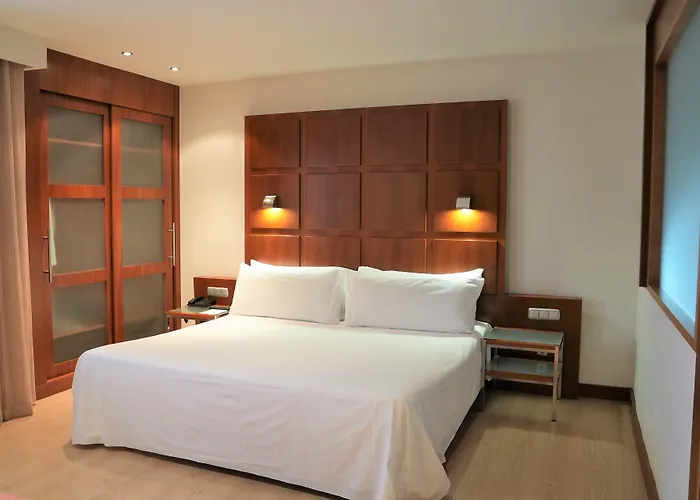 Hotel Port Azafata Valencia 4*